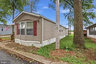 409 Venice Ave, Carlisle, PA 17015 - Photo 2