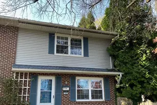 349 W Ridge St, Carlisle, PA 17013 - Photo 2