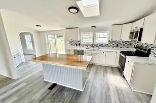 1 Northview Dr, Carlisle, PA 17013 - Photo 2