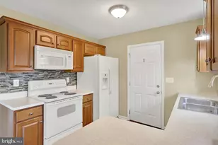 13 Kingsbridge Cir, Carlisle, PA 17013 - Photo 12