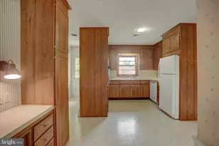 621 Charles St, Shippensburg, PA 17257 - Photo 12