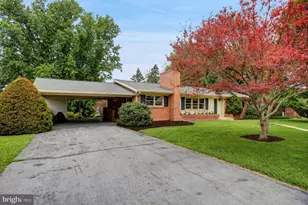 621 Charles St, Shippensburg, PA 17257 - Photo 2