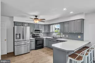 37 Brian Dr, Carlisle, PA 17015 - Photo 6