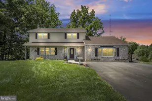 21 Loree Ln, Shippensburg, PA 17257 - Photo 2