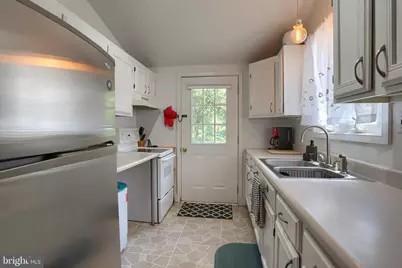 221 S Pitt Street, Carlisle, PA 17013 - Photo 6