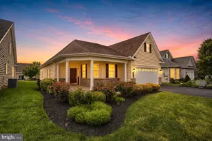 86 Presidents Dr, Mechanicsburg, PA 17050 - Photo 1
