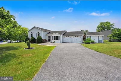 43 Wheatfield Drive, Carlisle, PA 17015 - Photo 2