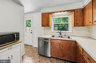 211 Fern Ave, Carlisle, PA 17013 - Photo 8