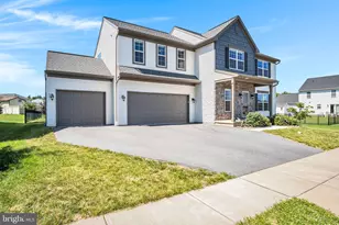 223 Wright Dr, Mechanicsburg, PA 17055 - Photo 1