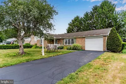 1516 Hemlock Avenue, Carlisle, PA 17013 - Photo 2