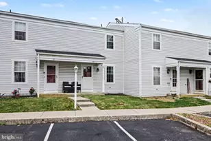 819 Old Silver Spg Rd, Mechanicsburg, PA 17055 - Photo 2