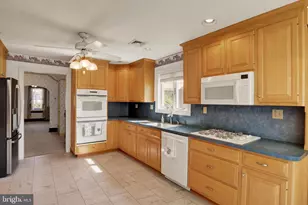 118 E Keller St, Mechanicsburg, PA 17055 - Photo 10