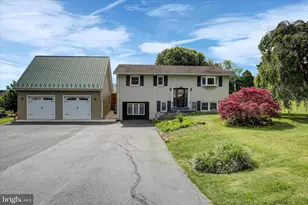 108 Willow Dr, Shippensburg, PA 17257 - Photo 2