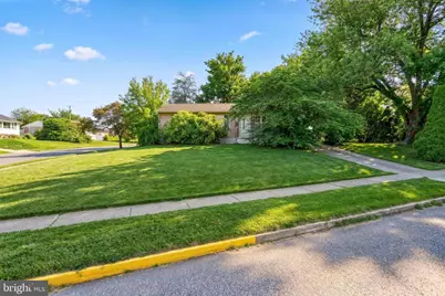 861 W Foxcroft Drive, Camp Hill, PA 17011 - Photo 2