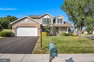7 Larch Ln, Enola, PA 17025 - Photo 1