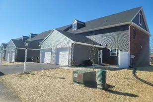 2 Skip Ln, Carlisle, PA 17013 - Photo 2