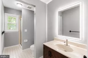 5221 Meadowbrook Dr, Mechanicsburg, PA 17050 - Photo 16