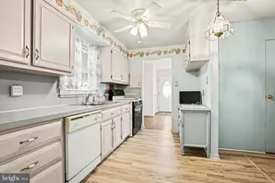 56 Sussex Rd, Camp Hill, PA 17011 - Photo 4