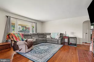 18 Holly St, Mount Holly Springs, PA 17065 - Photo 6