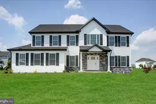 6 Suebecca Dr, Carlisle, PA 17013 - Photo 2