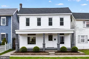 113 N York St, Mechanicsburg, PA 17055 - Photo 1