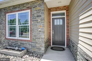 103 Blackbird Ln, Shippensburg, PA 17257 - Photo 6