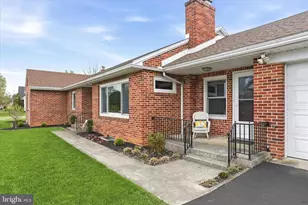 630 Charles St, Shippensburg, PA 17257 - Photo 2