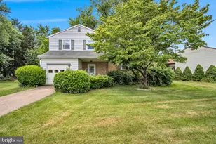 6054 Edward Dr, Mechanicsburg, PA 17050 - Photo 2
