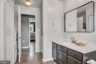 28 Mountain St, Mount Holly Springs, PA 17065 - Photo 22