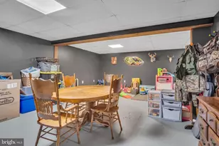 28 Mountain St, Mount Holly Springs, PA 17065 - Photo 26