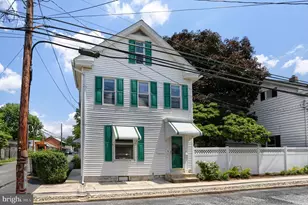 9 S Washington St, Mechanicsburg, PA 17055 - Photo 2