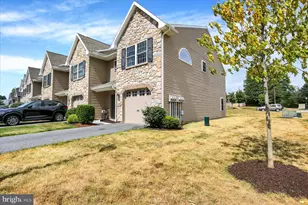349 Melbourne Ln, Mechanicsburg, PA 17055 - Photo 2