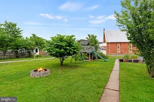 316 Walnut St, Boiling Springs, PA 17007 - Photo 6