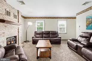 6 Kingswood Dr, Mechanicsburg, PA 17055 - Photo 4