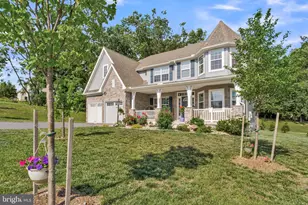 4555 Lark Meadows Dr, Mechanicsburg, PA 17055 - Photo 2