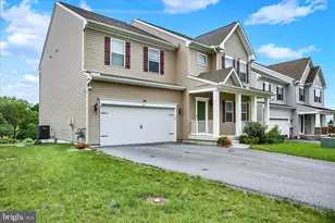 3 Barnhart Cir, Mechanicsburg, PA 17050 - Photo 2