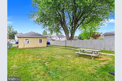 105 E Keller Street, Mechanicsburg, PA 17055 - Photo 16
