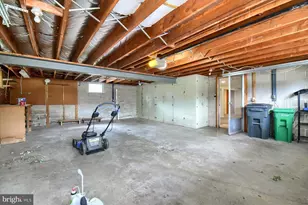 800 Redwood Dr, Carlisle, PA 17013 - Photo 30