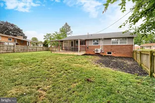 800 Redwood Dr, Carlisle, PA 17013 - Photo 8
