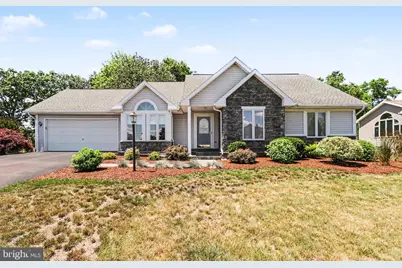 32 Teaberry Drive, Carlisle, PA 17015 - Photo 2