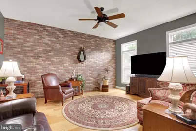 3 Jamestown Square, Mechanicsburg, PA 17050 - Photo 6