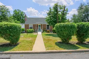 2029 Clarendon St, Camp Hill, PA 17011 - Photo 2