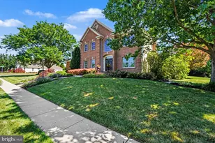 1773 Meadow Dr S, Mechanicsburg, PA 17055 - Photo 2