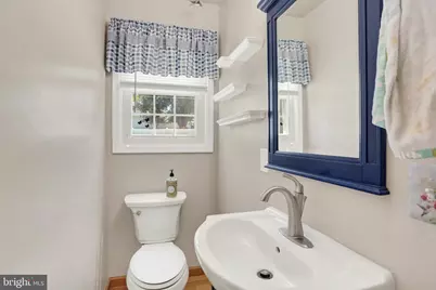 909 Wakefield Avenue, Mechanicsburg, PA 17055 - Photo 12