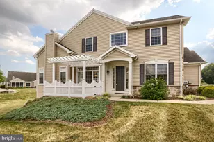 425 Carmella Dr, Mechanicsburg, PA 17050 - Photo 1