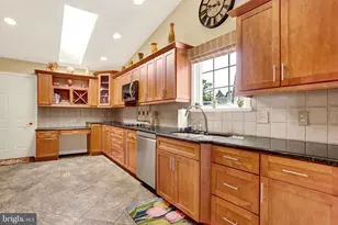 63 Greenspring Dr, Mechanicsburg, PA 17050 - Photo 6