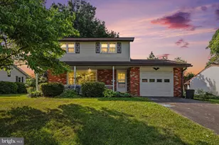 815 Fairview Rd, Carlisle, PA 17013 - Photo 1