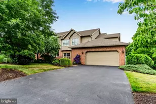 536 Bridgeview Dr, Lemoyne, PA 17043 - Photo 2