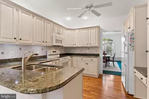 536 Bridgeview Dr, Lemoyne, PA 17043 - Photo 6
