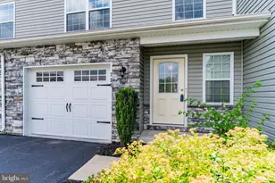 329 Briar Ridge Cir, Enola, PA 17025 - Photo 2